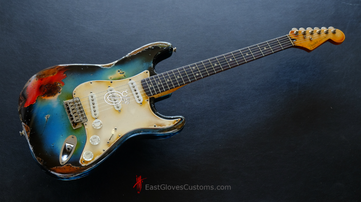 fender stratocaster pelham blue